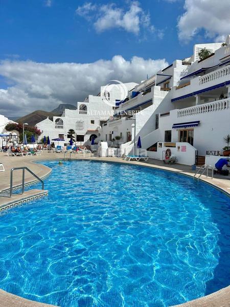 Foto d8f56e67-c4e1-48cf-adfb-3968508950c4. Apartament amb piscina a Los Cristianos Arona