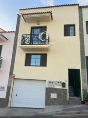 Haus  Antonio machado. Casa espaciosa y luminosa en armenime, cerca de adeje