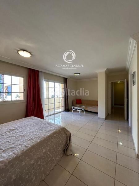 Foto b1b02eb0-6a93-446c-ab1d-11f9e62c7431. Apartament amb aparcament piscina a Playa del Duque Adeje