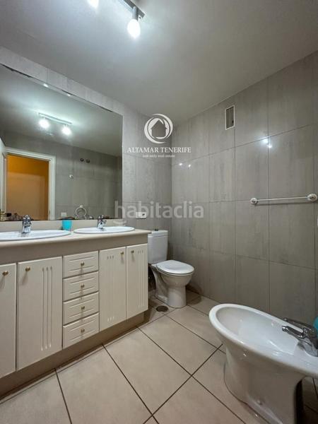 Foto c296d39b-784d-48b3-8670-c7f509cd1e67. Apartament amb aparcament piscina a Playa del Duque Adeje