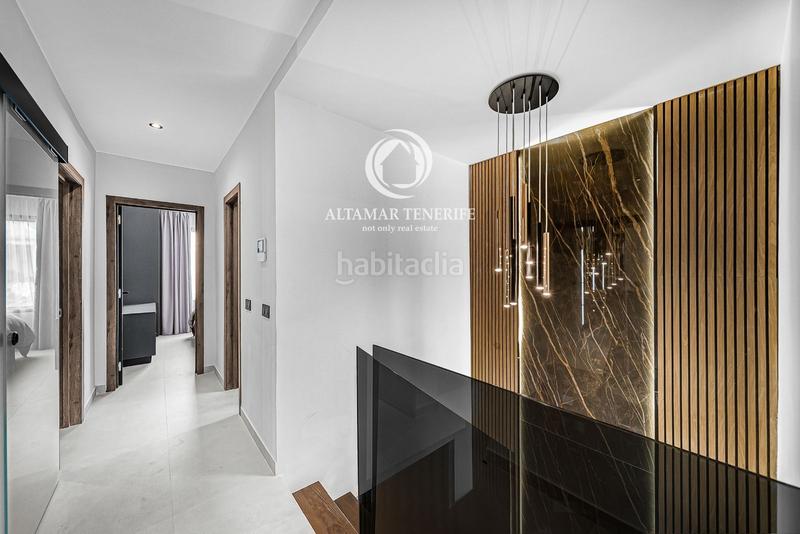 Foto 1274db3a-79cf-4ce6-b13e-8754b100d301. Reihenhaus mit parking pool in Playa del Duque Adeje