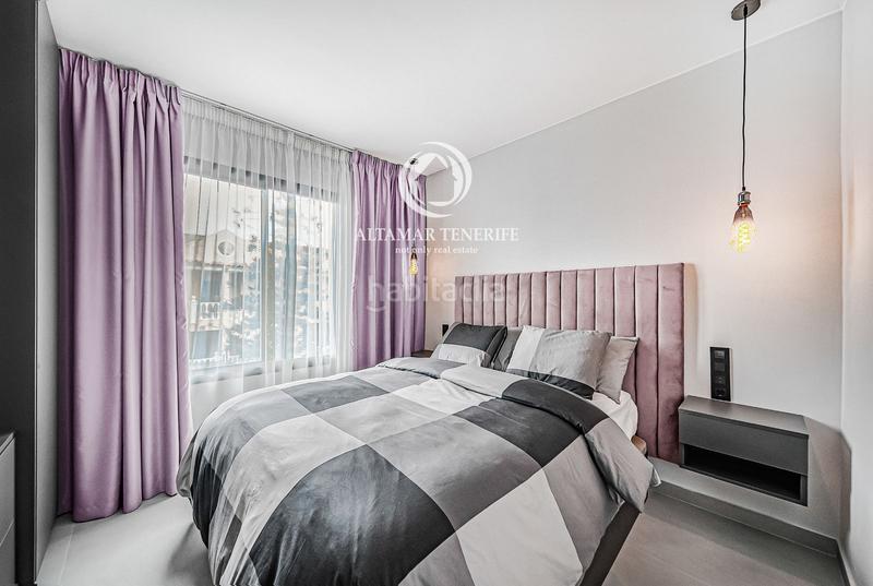 Foto 4120c79b-d3f6-4aae-abf8-6160d2fa19b5. Reihenhaus mit parking pool in Playa del Duque Adeje