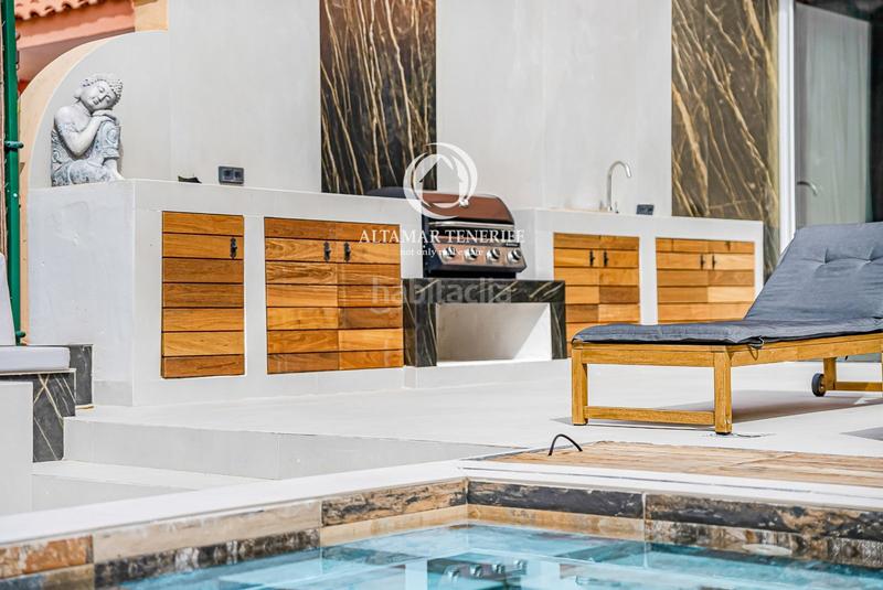 Foto 46c1ffa2-9a8f-4756-8957-ac0ae5a76e1f. Reihenhaus mit parking pool in Playa del Duque Adeje