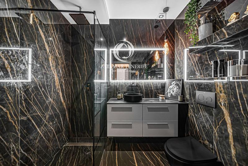 Foto 54b4ac5a-9f39-42e1-9b57-3f95b701051a. Reihenhaus mit parking pool in Playa del Duque Adeje