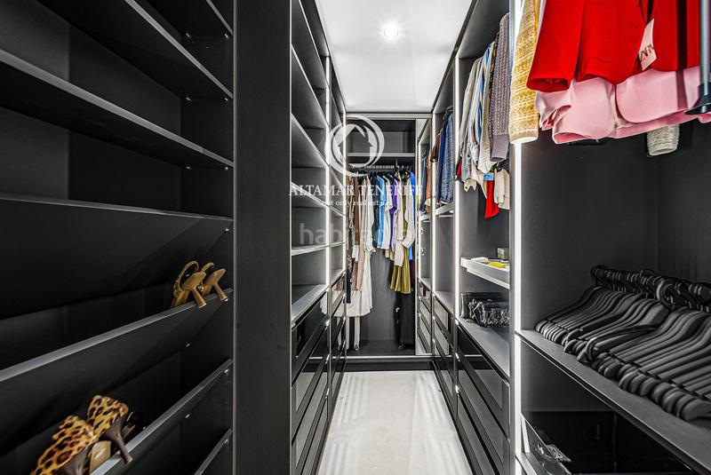 Foto 9a5f0bb3-e7fa-491f-901b-9b8320489f9b. Reihenhaus mit parking pool in Playa del Duque Adeje