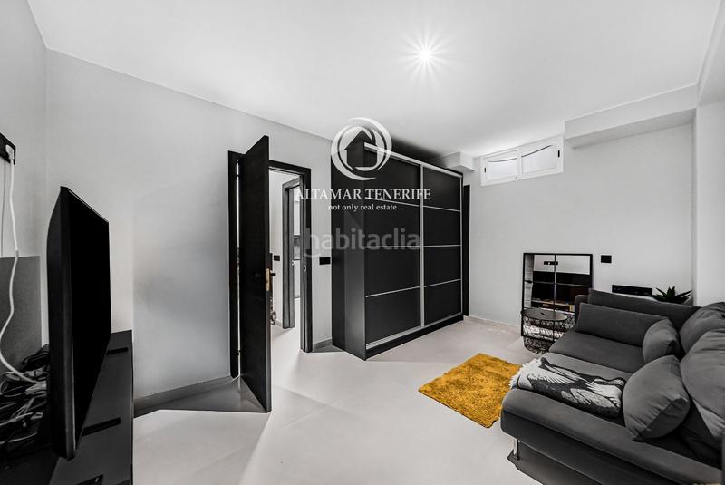 Foto f99fc53b-3372-4ca3-a250-daad0ec71572. Reihenhaus mit parking pool in Playa del Duque Adeje