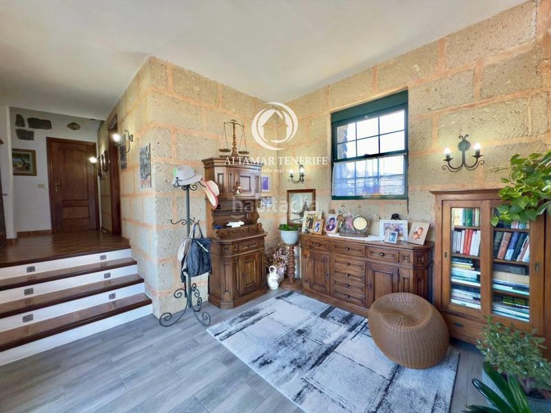 Foto 1da50ff0-73fb-4e5e-ab99-2c584c08eb3b. Casa amb aparcament a Guía de Isora interior Guía de Isora