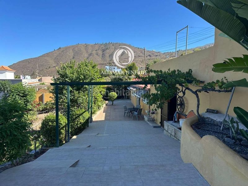 Foto 5365b317-8036-4951-8d9b-24bf3aa96480. Casa amb aparcament a Guía de Isora interior Guía de Isora