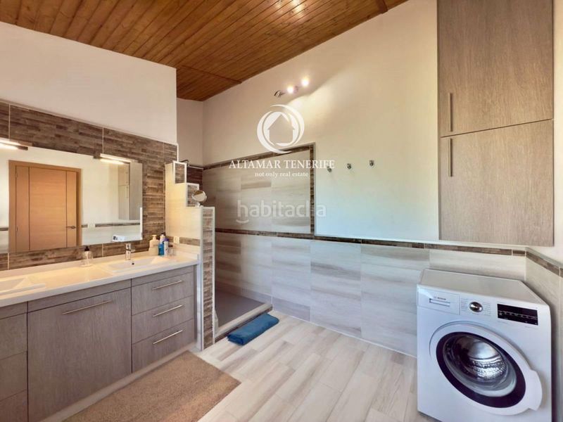 Foto 617eac73-97f5-4d73-9b24-7d6fb4c0b81a. Casa amb aparcament a Guía de Isora interior Guía de Isora