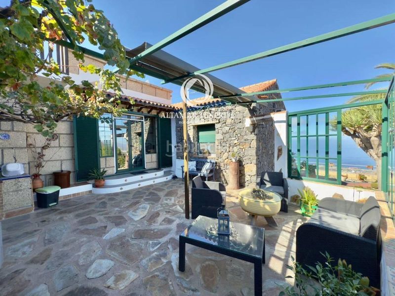 Foto 64417b65-2509-4e3f-98da-2ff32a494da1. Casa amb aparcament a Guía de Isora interior Guía de Isora