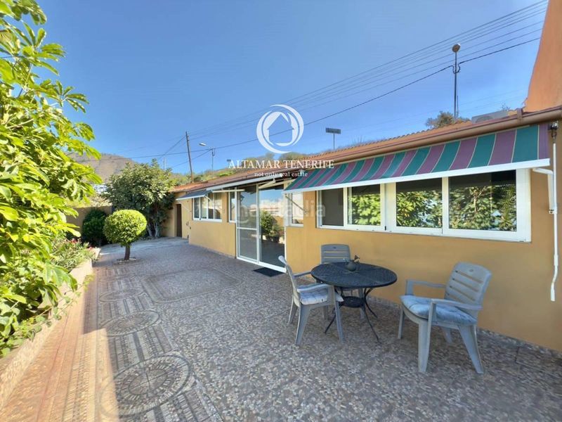 Foto 75f3bbbc-189d-4de6-9698-5de9fb30ecb9. Casa amb aparcament a Guía de Isora interior Guía de Isora