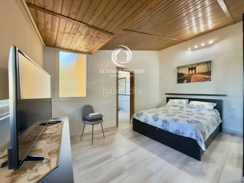 Foto c7fcc140-aa9a-4979-a6b9-693995b1f66b. Casa amb aparcament a Guía de Isora interior Guía de Isora