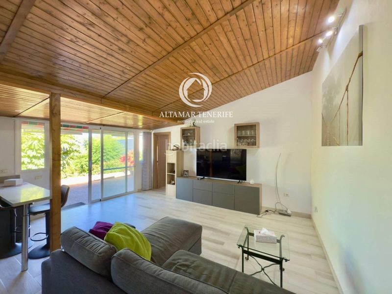 Foto cb8223ef-885f-4e76-aaea-60b11749db8f. Casa amb aparcament a Guía de Isora interior Guía de Isora