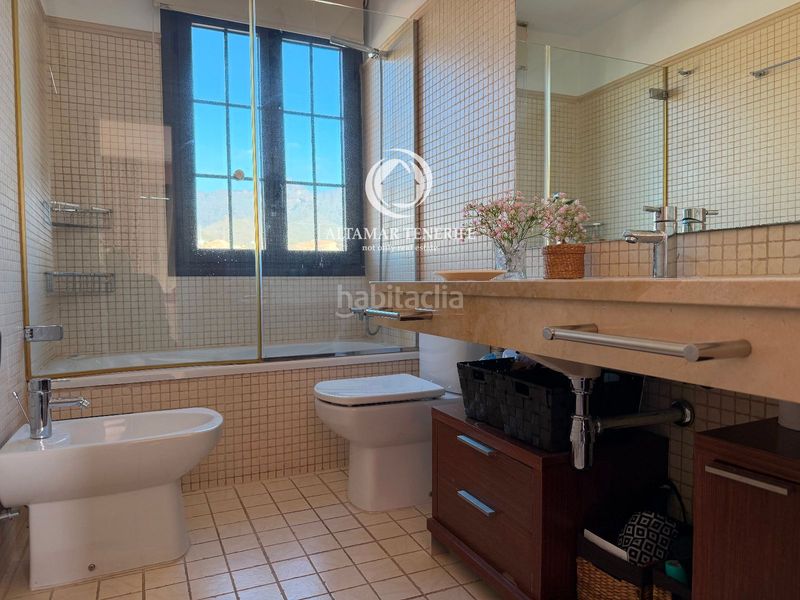 Foto af1ca9ee-c429-4afa-8e6b-811dac5e8023. Rent semi detached house with parking pool in La Caleta Adeje
