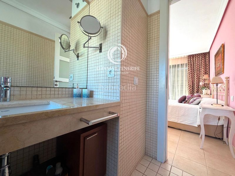 Foto f9ec56cf-f5ec-41d8-b04a-1350d17a40f5. Rent semi detached house with parking pool in La Caleta Adeje