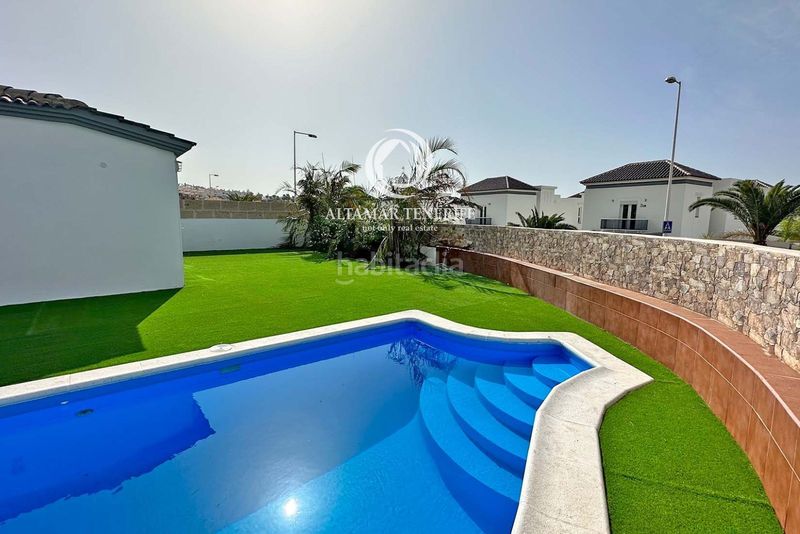 Foto 6e367049-a3ea-4da5-8c86-726a440339da. Casa amb aparcament piscina a Playa Fañabé Alto Adeje