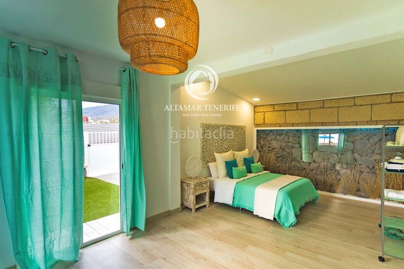 Foto b2594688-8445-4dc3-b481-1492f78c8237. Casa amb aparcament piscina a Playa Fañabé Alto Adeje