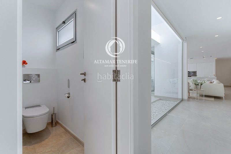 Foto 0b15f1a6-d6e0-4226-967d-5fb7fa51dbf7. Casa amb aparcament piscina a Playa de San Juan Guía de Isora