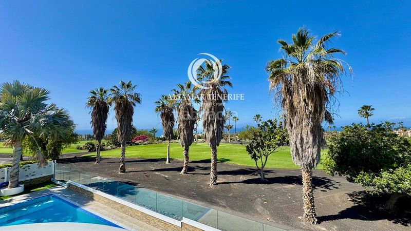 Foto 72d89ef9-3691-4d4d-8d65-b25a01523777. Casa amb aparcament piscina a La Caleta Adeje