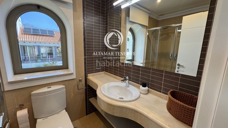 Foto 86d50622-90cd-4b27-8804-17b211e3240e. Casa amb aparcament piscina a La Caleta Adeje