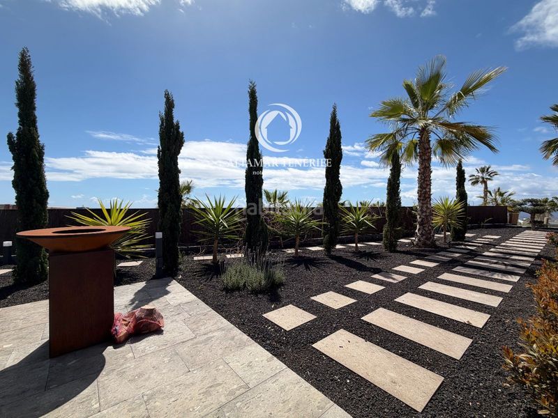 Foto 4dc64854-244f-4b81-8b79-ad5d2b5e8ca5. Casa amb aparcament piscina a Abama Guía de Isora