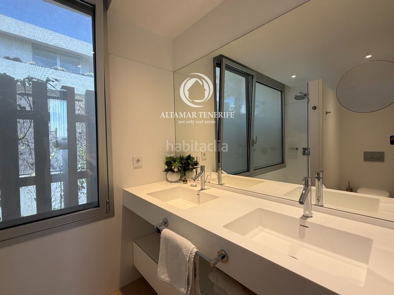 Foto fcb86df9-4f21-42d0-89f8-d8d5f38d7c8e. Casa amb aparcament piscina a Abama Guía de Isora