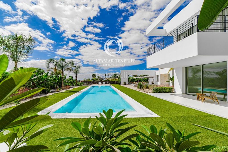 Foto a8b80993-b18a-4fb1-8e82-7717a4286386. Casa amb aparcament piscina a La Caleta Adeje
