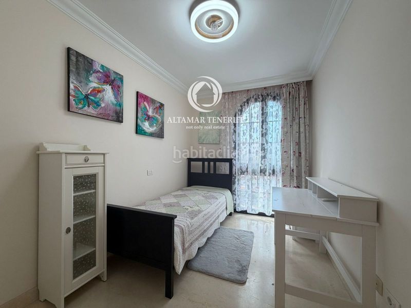 Foto dd354573-486d-4f13-adcc-1087edbf00d6. Rent semi detached house with parking pool in Playa del Duque Adeje