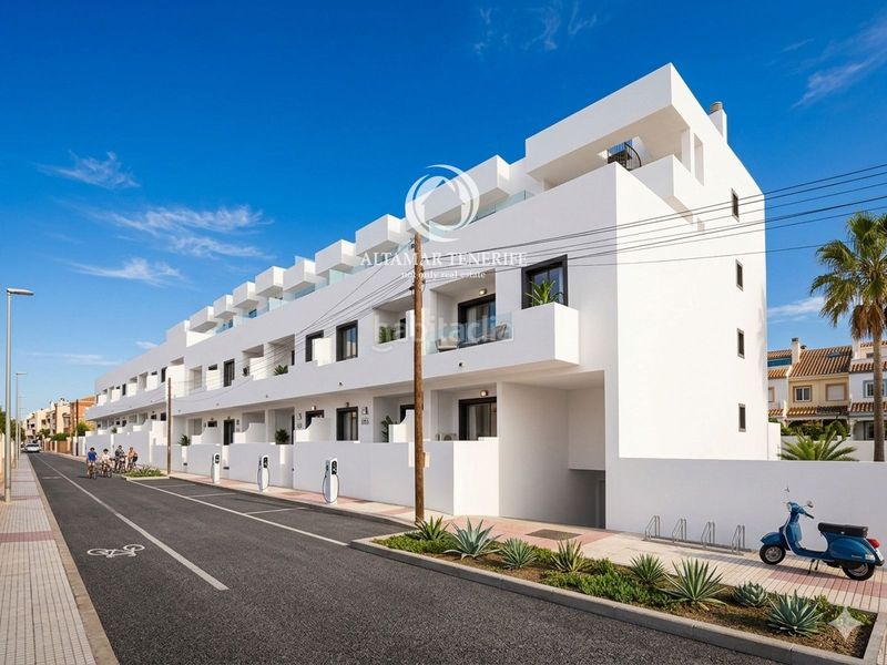 Foto 93de3f7b-8dde-48f6-9b67-7fe34b5999aa. Apartament amb aparcament a Tijoco Bajo Adeje