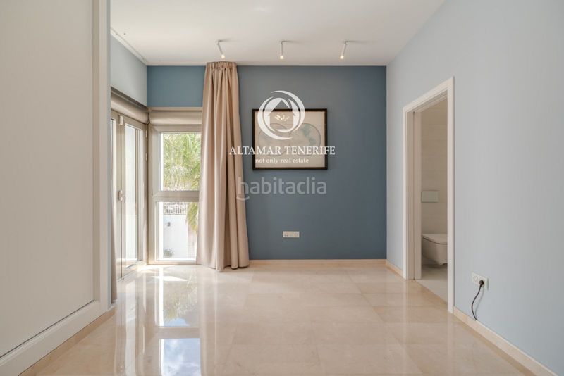 Foto 014a3ef3-d472-4236-9031-1d13ec708f2f. Casa amb aparcament piscina a San Eugenio Alto Adeje