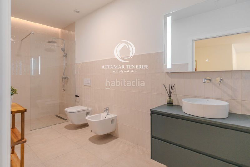 Foto ab05ce73-ef5f-4f5a-9e2b-ad3209f4b568. Casa amb aparcament piscina a San Eugenio Alto Adeje