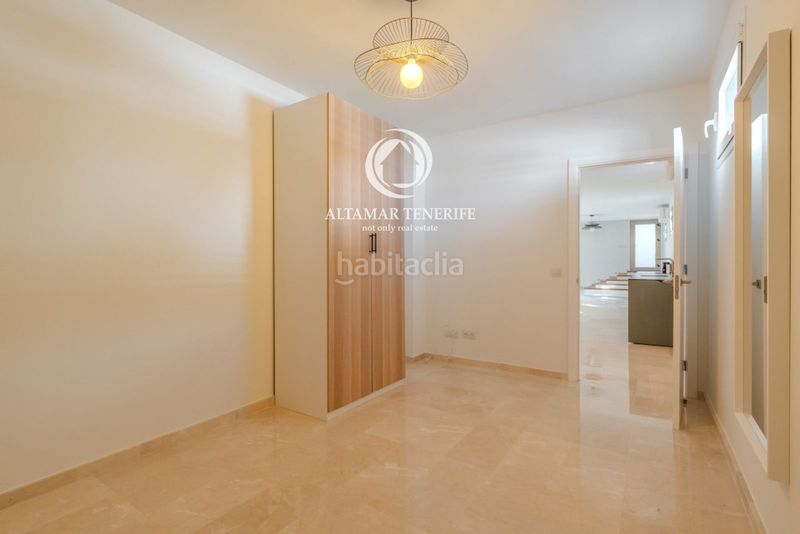 Foto b587a3ea-c4f5-46a6-8cf4-ece4d30c2f82. Casa amb aparcament piscina a San Eugenio Alto Adeje