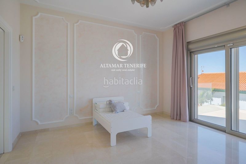 Foto b8d47744-a5eb-4502-89ce-58f7c7ebc268. Casa amb aparcament piscina a San Eugenio Alto Adeje
