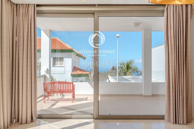 Foto b9393390-9b62-4cf9-963e-eb5211851dd3. Casa amb aparcament piscina a San Eugenio Alto Adeje