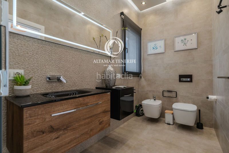 Foto e79812ea-8528-471e-84f1-cc53fe2c2969. Casa amb aparcament piscina a San Eugenio Alto Adeje