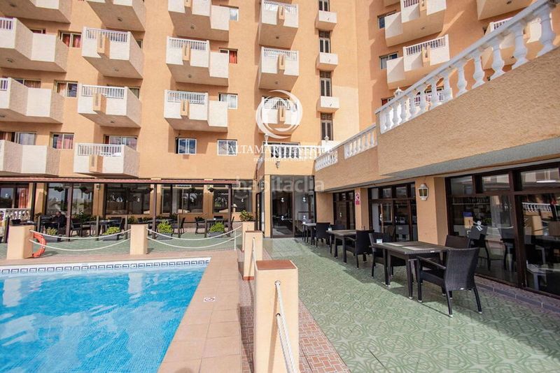 Foto 61a9c0f1-82e9-4004-9aca-ee496cf1ba47. Apartament amb piscina a Playa de las Américas Arona
