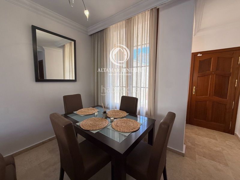 Foto 2c99db89-1622-43bd-be10-acb12017b809. Casa adossada amb aparcament piscina a Playa de Fañabé Adeje
