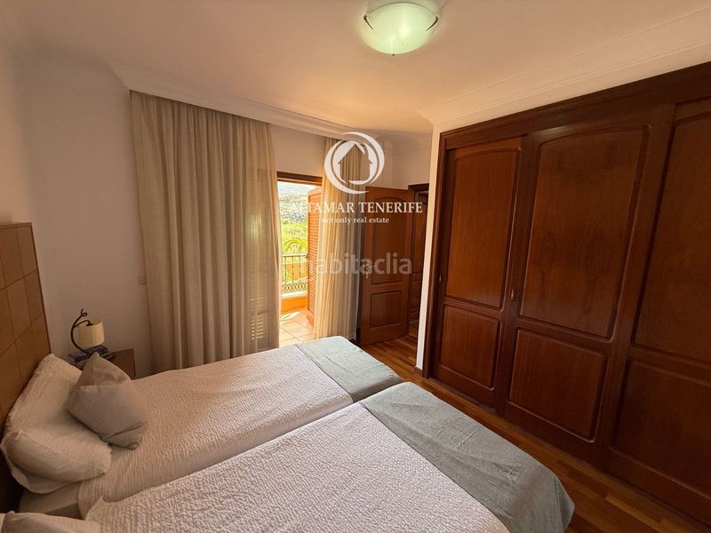 Foto 5e6376e0-aca9-4ca3-b682-d2c2acdac32c. Casa adossada amb aparcament piscina a Playa de Fañabé Adeje