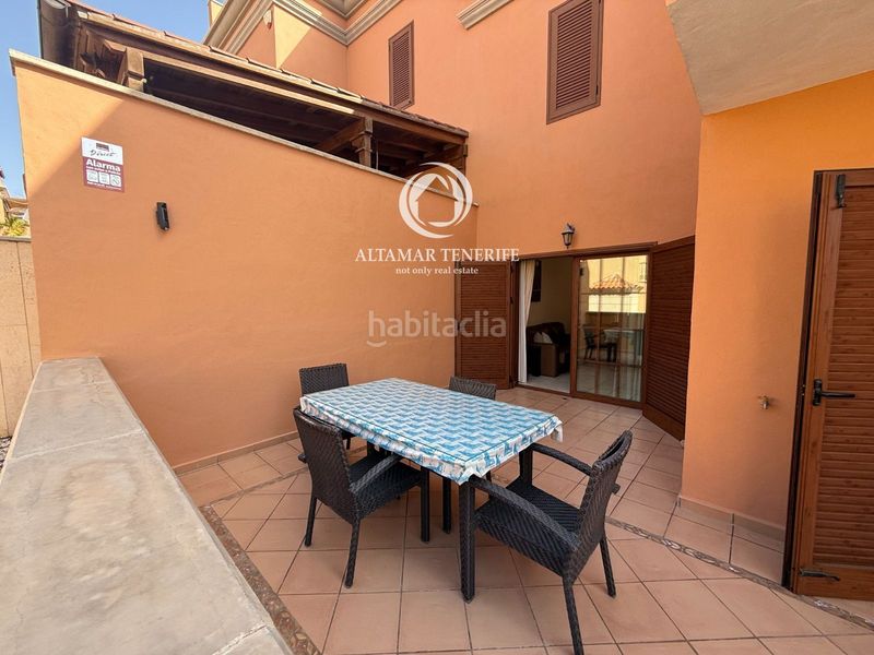 Foto a58b84a9-edd2-4218-8fe8-0797a17c1c08. Casa adossada amb aparcament piscina a Playa de Fañabé Adeje