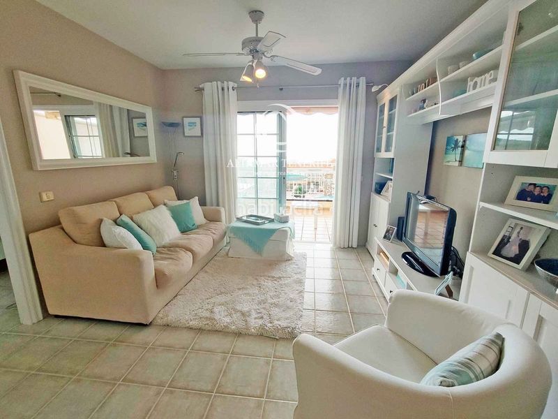Foto 9cc37be3-c0ce-4dd3-bf46-e205979fd363. Apartament amb piscina a Chayofa Arona