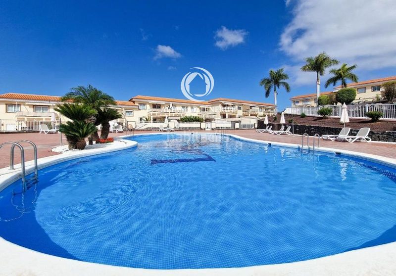 Foto ff15fcea-a0a7-40b4-a402-57c64b32c771. Apartament amb piscina a Chayofa Arona