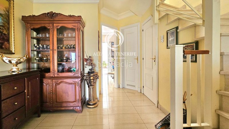 Foto b49da1d6-a072-456a-b61c-da8eb2937889. Casa adossada amb aparcament a Chayofa Arona