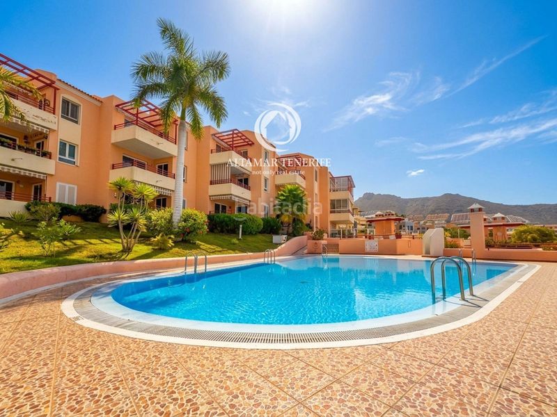 Foto 2da4f728-611f-4975-83e2-852c8b017449. Apartament amb aparcament piscina a Playa Fañabé Alto Adeje