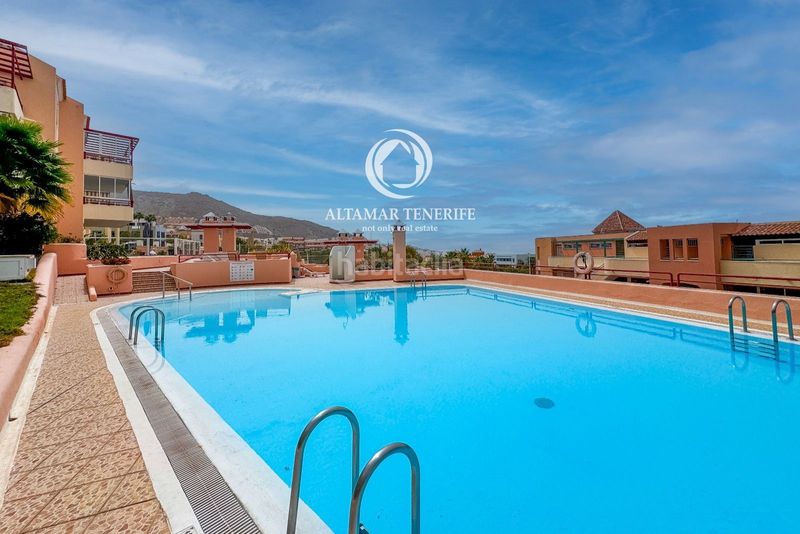 Foto 4ef51ccc-4c10-46ef-b0e7-a67baf6b5d70. Apartament amb aparcament piscina a Playa Fañabé Alto Adeje