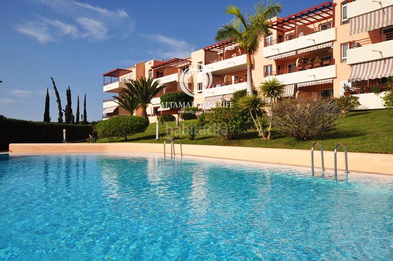 Foto bf8d48ac-2306-4cf5-9816-34a6cb2490e9. Apartament amb aparcament piscina a Playa Fañabé Alto Adeje