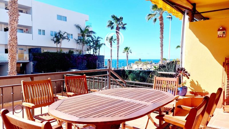 Foto c74d7ee4-dd48-436e-987b-508bea23c1f2. Apartament amb aparcament piscina a Playa del Duque Adeje