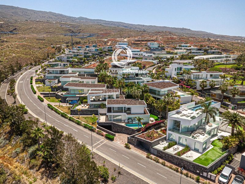 Foto 59411e82-6e41-456a-8968-b545fe7a6667. Casa amb aparcament piscina a Abama Guía de Isora