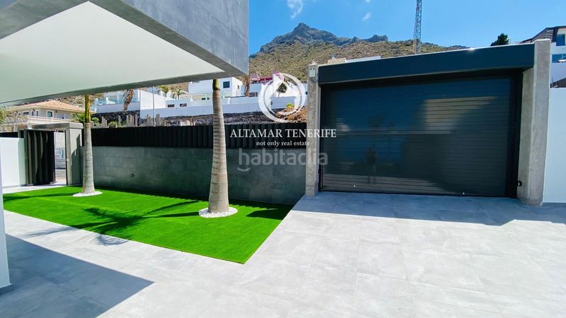 Foto cb1cf9f9-f7dd-4b9c-bfab-2f6950091ff0. Lloguer casa amb aparcament piscina a Torviscas Centro y Alto Adeje