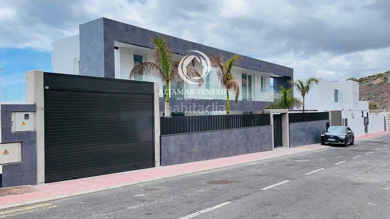 Foto e68f1236-2e52-48c1-a5f7-a13e3d30600d. Lloguer casa amb aparcament piscina a Torviscas Centro y Alto Adeje