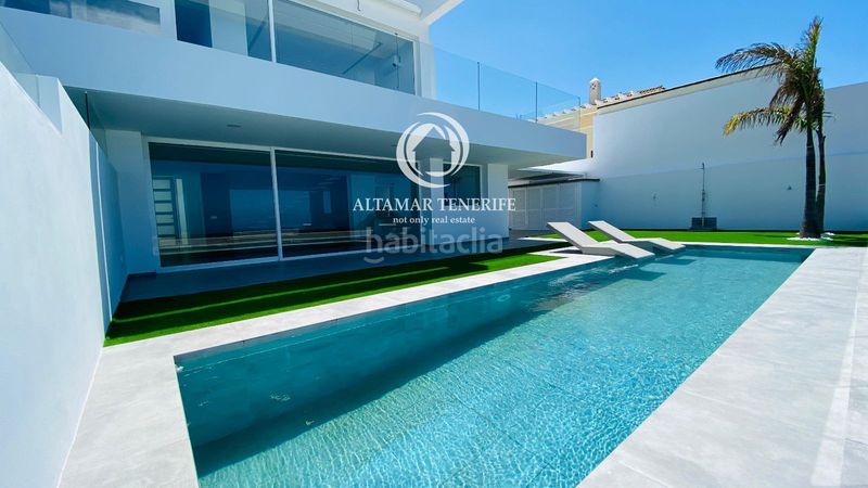 Foto f70e1c6f-9614-49de-b86b-d3638f3930a7. Lloguer casa amb aparcament piscina a Torviscas Centro y Alto Adeje